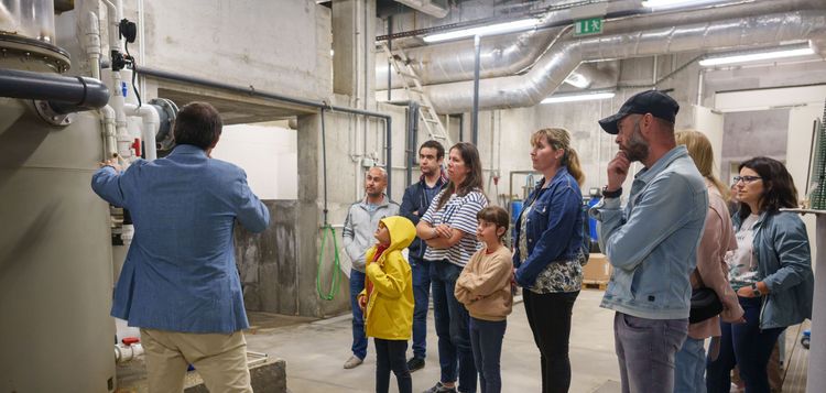 Visita guiada à área técnica do Aquário dos Bacalhaus 